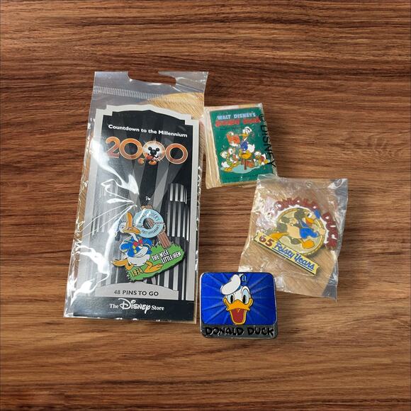 Vintage Donald Duck Lot – 3 Magnets & 1 Disney Pin 2000 Millennium Disneyana - Picture 1 of 13